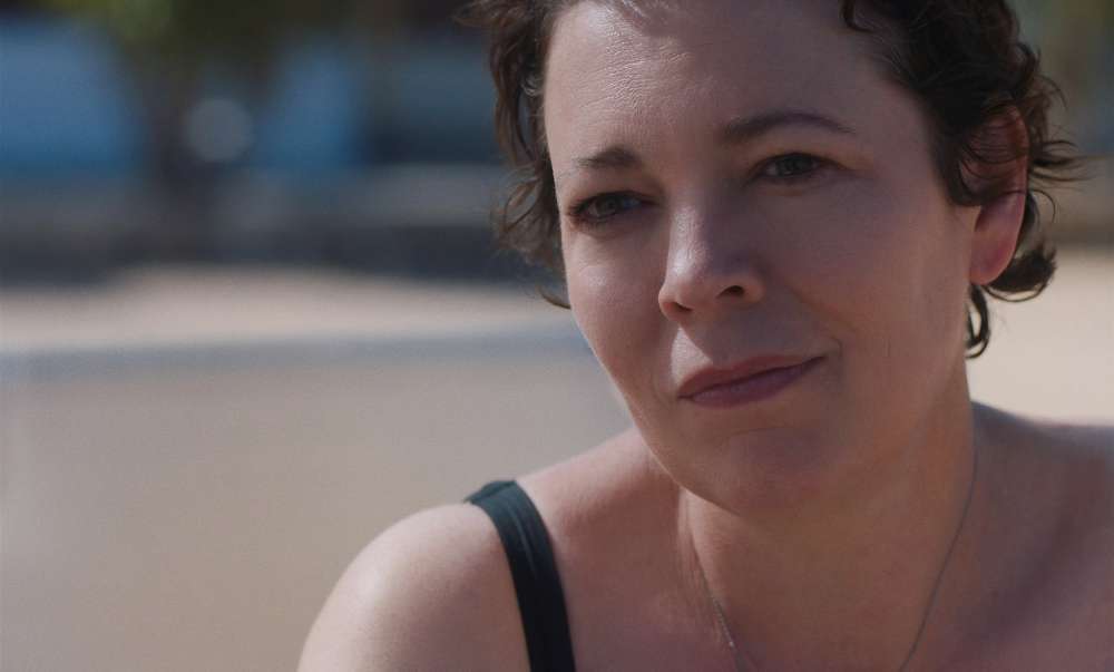 THE LOST DAUGHTER. OLIVIA COLMAN as LEDA. CR: COURTESY OF NETFLIX